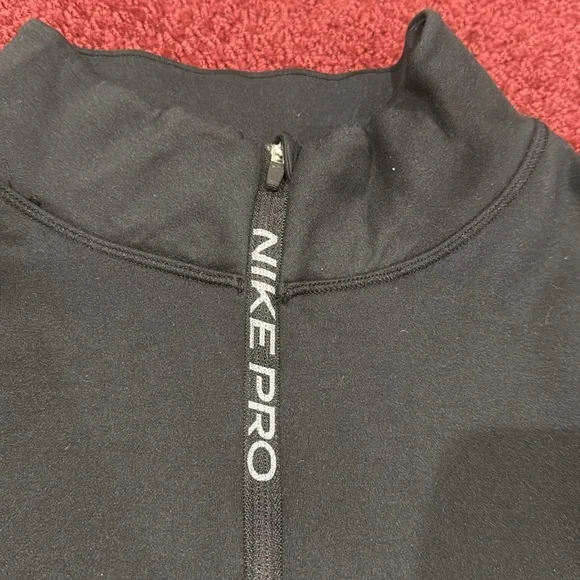 Peloton Nike with Peloton Nikepro  dri-fit long sleeve top host pick - Picture 11 of 13